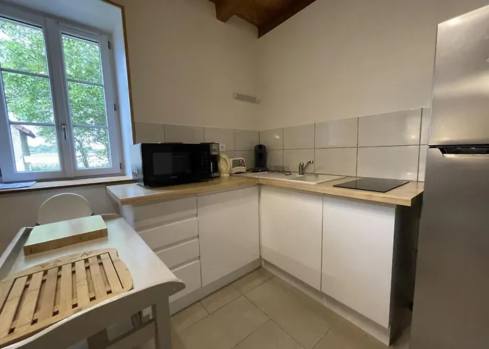 Maison De Plain-pied Confortable Avec Jardin A - Fr-1-489-381 *