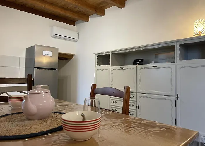 Maison De Plain-pied Confortable Avec Jardin A - Fr-1-489-381 Holiday home Rongeres