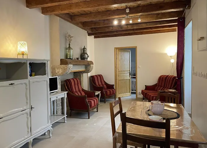 Maison De Plain-pied Confortable Avec Jardin A - Fr-1-489-381 Rongeres