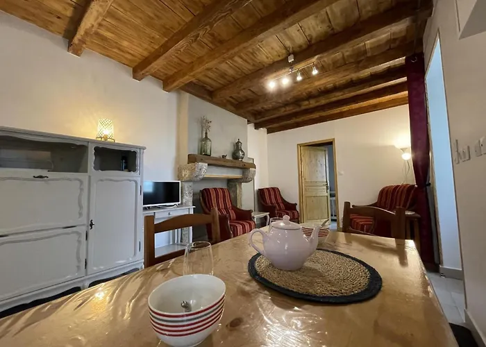 Holiday home Maison De Plain-pied Confortable Avec Jardin A - Fr-1-489-381