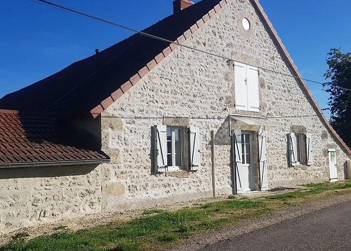 Maison De Plain-pied Confortable Avec Jardin A - Fr-1-489-381 * Rongeres